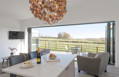 Ticknall House | The Hideaway -Ukc3844