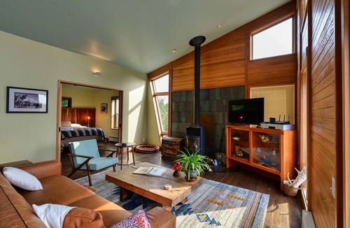 Ocean City Cabin | The Hideaway: Uninterrupted Ocean Views, Open Floor Plan, Hot Tub