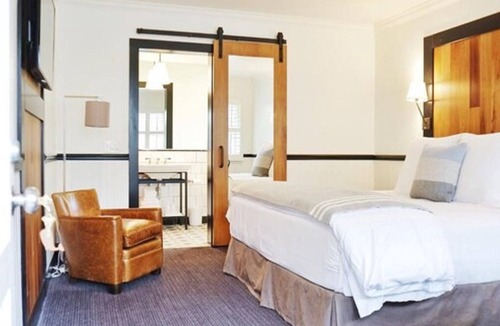 Golden Rectangle Hotel | The Hideaway