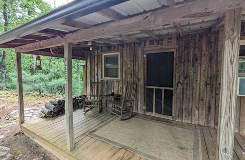 Hays Cabin | The Hideaway