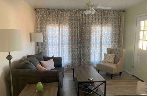 Shelbyville Cottage | The Hideaway