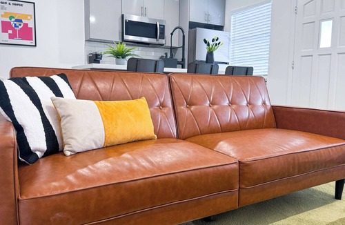Wilton Manors Apartment | The Hideaway - Wilton Manors