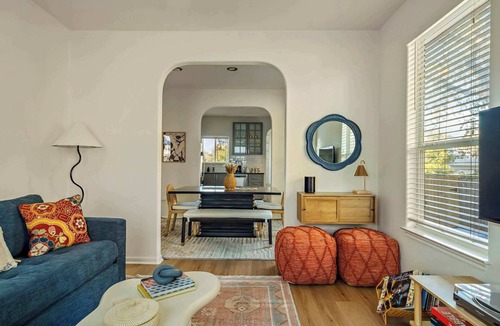 Chestnut House | The Hideout - 2BR East Austin Home & Backyard