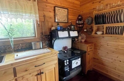 Canyon Cabin | The Hideout at Palo Duro Canyon - Buffalo Lodge