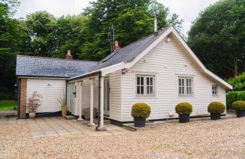 Welwyn House | The Hideout House by TAS