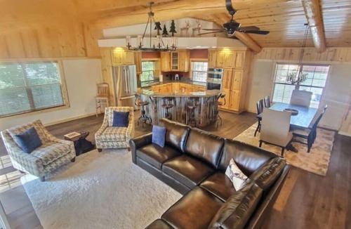 Ridgewood House | “THE HideOut” Ideal Northshore Tahoe Location