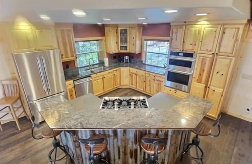 Ridgewood House | “THE HideOut” Ideal Northshore Tahoe Location