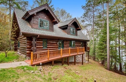 Land O Lakes House | The High Life