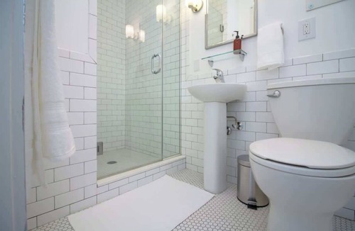 Queens Hotel | The High Tide Studio #4