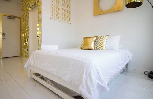 Queens Hotel | The High Tide Studio #4