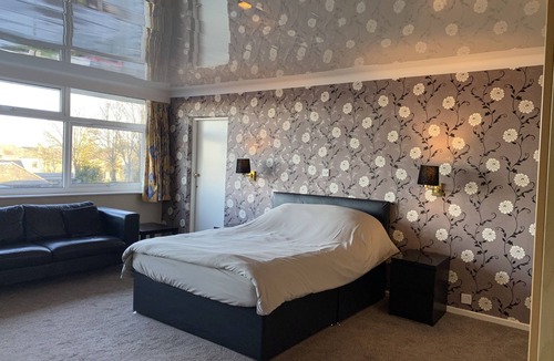 Idle Hotel | The Highfield