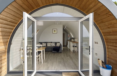 Hertford House | The Highland Camping Pod by Interhome