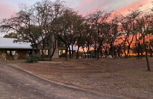 Dripping Springs House | The Highland: House 1/Sleeps 16+/Many Amenities