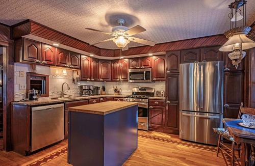 Inlet House | The Highland Lodge - 4th Lake Historic, Waterfront Home