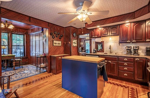 Inlet House | The Highland Lodge - 4th Lake Historic, Waterfront Home