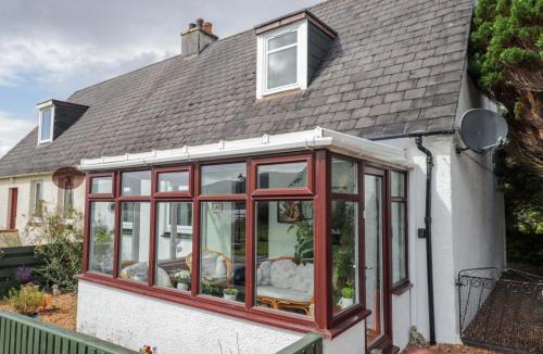 Dornie House | The Highlander