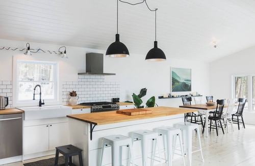 Grey Highlands House | The Highlands- 7 Acres Overlooking Lake Eugenia