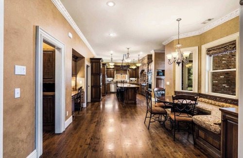 Maysville House | The Highlands mansion and events, sleeps 28