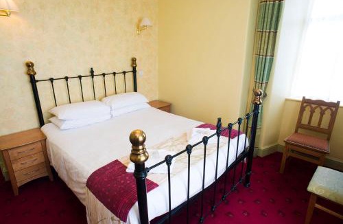 Cannards Grave Hotel | The Highwayman Inn