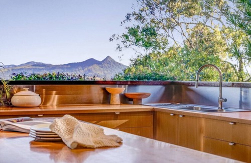 Myocum House | The Hill House Hinterland Haven