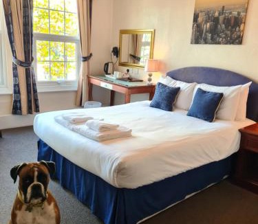 Weston Hotel | The Hillmorton Manor Hotel