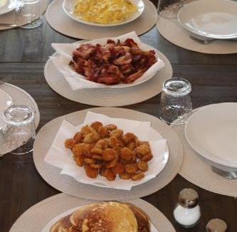 Lake Delton House | The Hillside B&B. Home w/Breakfast Service!