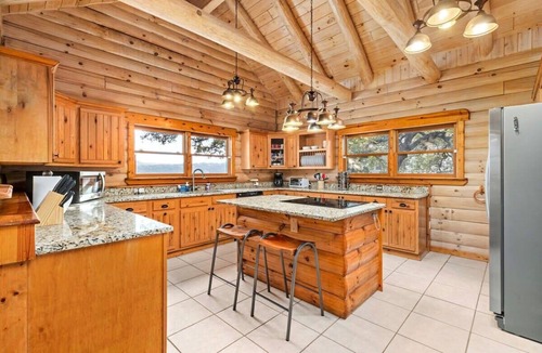 Lakehills Cabin | The Hillside Haven. Charming hill country cabin with panoramic views