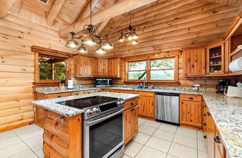 Lakehills Cabin | The Hillside Haven. Charming hill country cabin with panoramic views