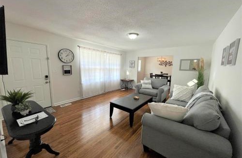 Center Point House | The Hilltop