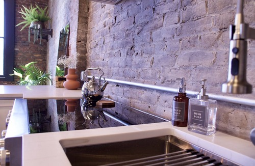 Wheeling Apartment | The Historic Berry Loft