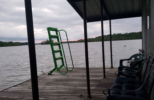 Grove House | The Historic Cale House-Grand Lake OK- Waterfront with Dock! PET FRIENDLY!
