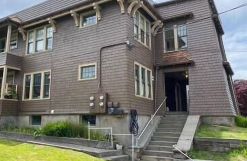 Astoria Apartment | The Historic Downtown Astoria Flats