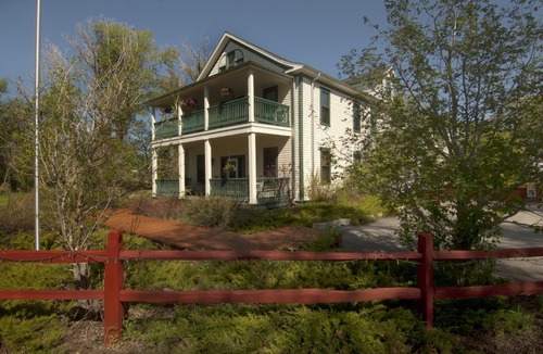 Elk Mountain Hotel | The Historic Elk Mountain Hotel