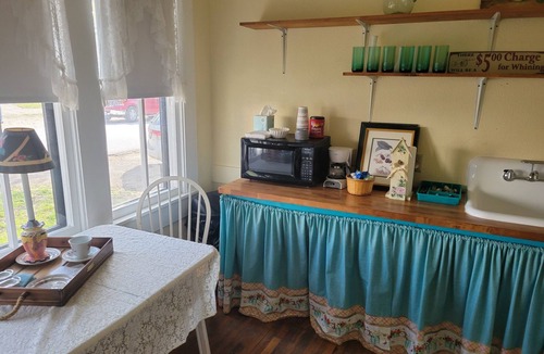 Johnson City House | The Historic Pearl !