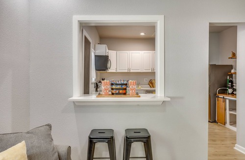 Stephenville House | The Hive · 3BR · Pet Friendly · Near Tarleton