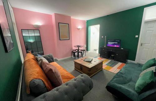 Walkden Apartment | The Hive at 205