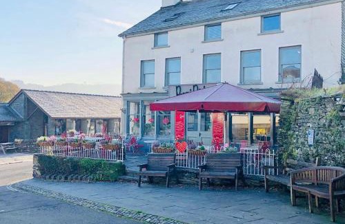 Hawkshead Bed & Breakfast | The Hive at Poppi-Red