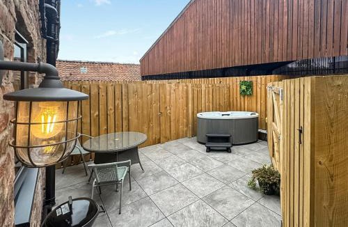 Arnold House | The Hive - Uk42857