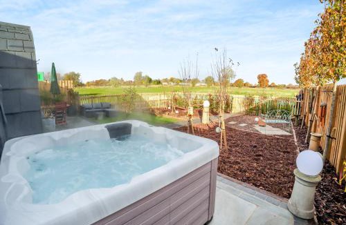 Derbyshire House | The Hive - Uk45565