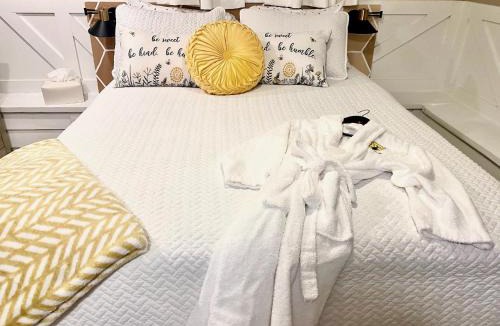 Billerica Apartment | The Hive - Unique Themed Getaway