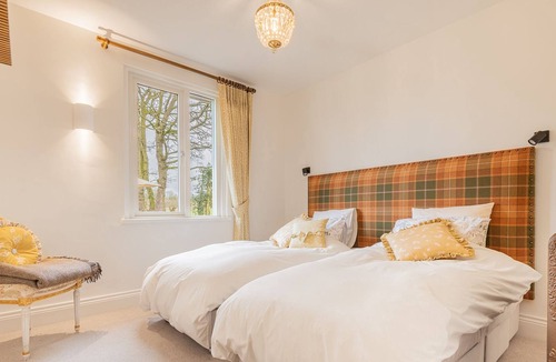 Brampton Cottage | THE HOLLIES