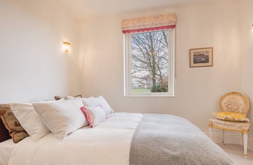 Brampton Cottage | THE HOLLIES