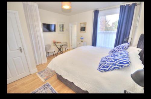 Crosby Apartment | The Hollies