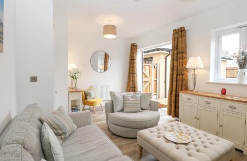 Sprowston House | The Hollies