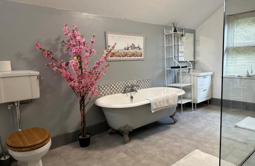 Lutterworth Bed & Breakfast | The Hollies