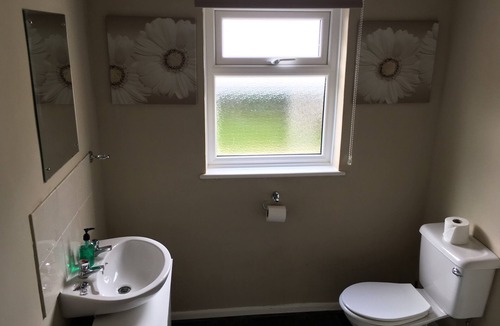 Westbury Hotel | The Hollies Inn