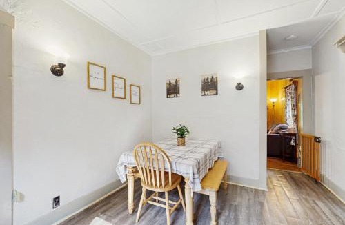 Jefferson House | The Hollow