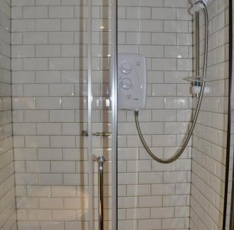 Southam Bed & Breakfast | The Hollybush Inn and B&B