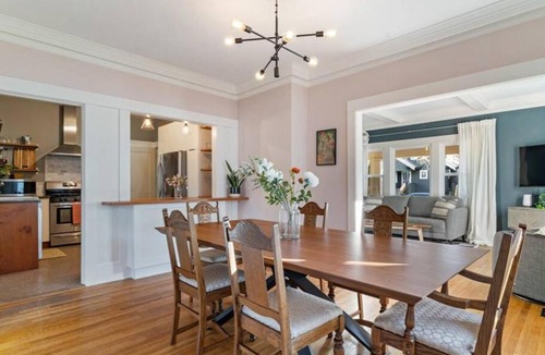 Hollywood District House | The Hollywood House