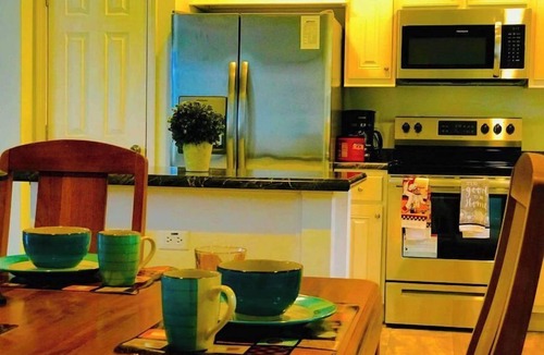 Hollywood House | The Hollywood